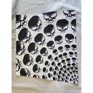 Zan Headgear Bandanna Flydanna Cotton Black White Skulls Large Handkerchief
